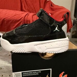 * Brand New* Jordan Max Aura